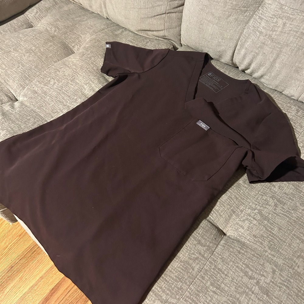 Figs Catarina One-Pocket Top